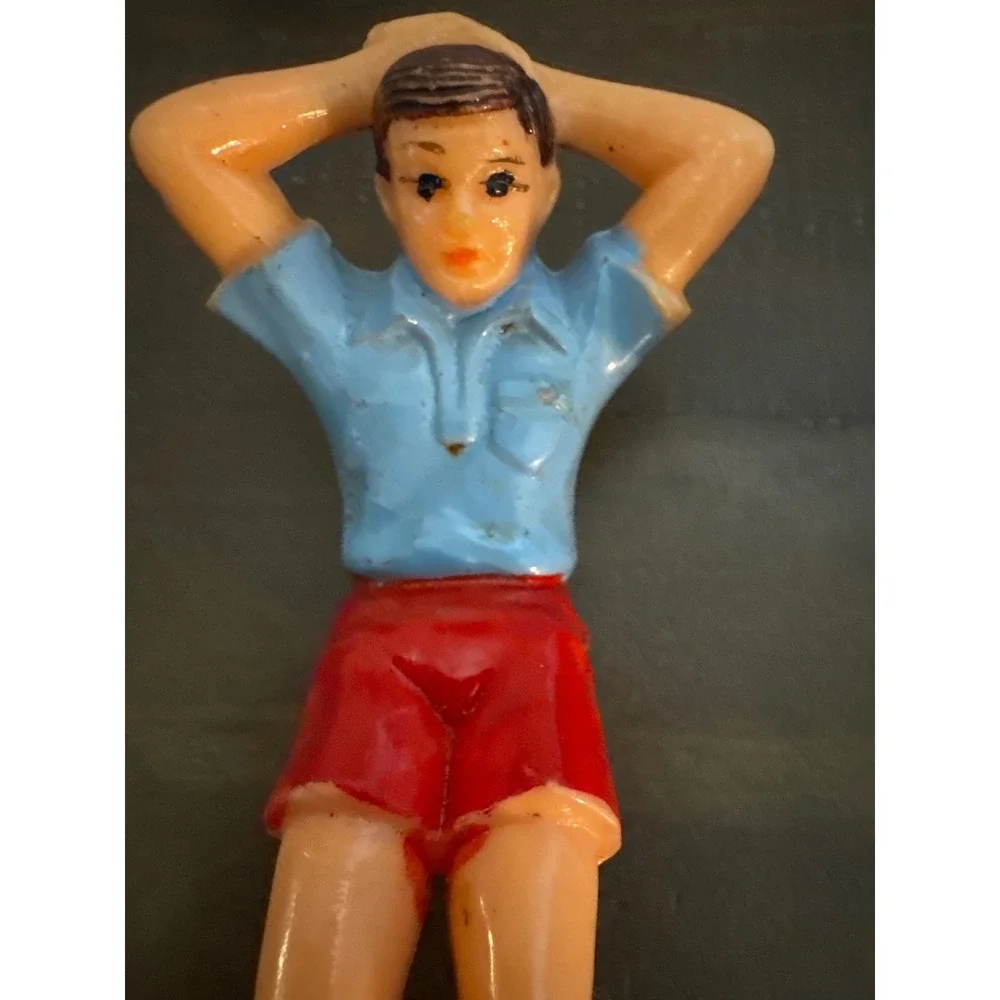 Vintage Plastic Cake Topper Set Sunbathing Couple Beach Summer Mid Century Decor